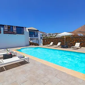  Сasa de vacaciones Casa Buena